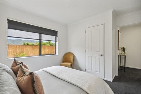 Photo of property in 41 King Charles Drive, Kingsley Heights, Upper Hutt, 5018