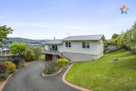 Photo of property in 80 Mulberry Street, Normandale, Lower Hutt, 5010