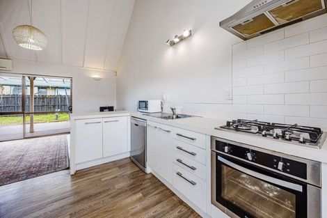 Photo of property in 12/58 Manuroa Road, Takanini, 2112