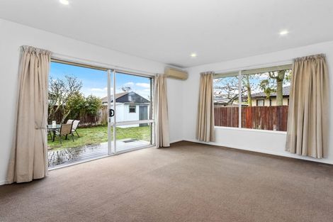 Photo of property in 2/9c Lydbury Place, Parklands, Christchurch, 8083