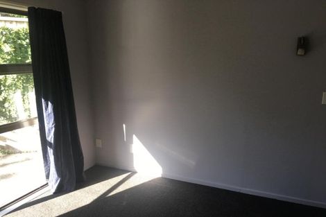 Photo of property in 2/18 Mander Place, Bucklands Beach, Auckland, 2012