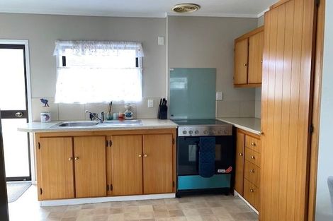 Photo of property in 2/86 Howe Street, Howick, Auckland, 2014