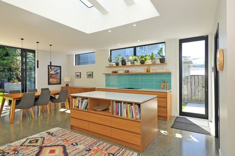 Photo of property in 12 Helen Street, Brooklyn, Wellington, 6021