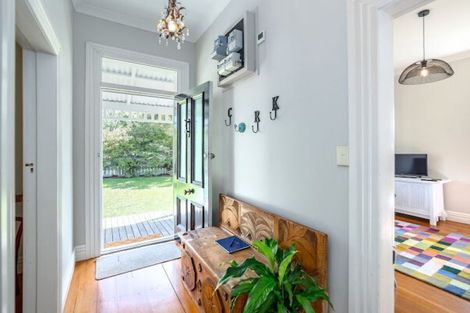 Photo of property in 28 Cork Street, Martinborough, 5711