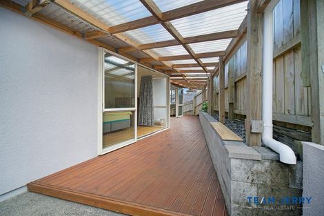 Photo of property in 2/9 Mccrystal Avenue, Bucklands Beach, Auckland, 2012