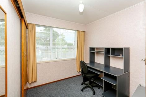 Photo of property in 6 Buckland Place, Spotswood, New Plymouth, 4310