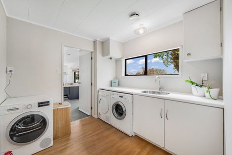 Photo of property in 21 Olena Avenue, Sunnyhills, Auckland, 2010