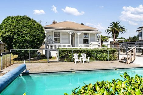 Photo of property in 12 The Avenue, Albany, Auckland, 0632