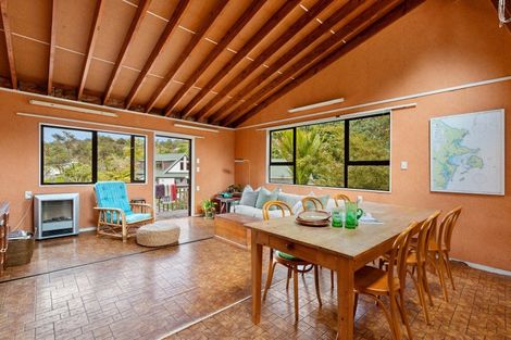 Photo of property in 33 Buckleton Road, Tawharanui Peninsula, Matakana, 0986