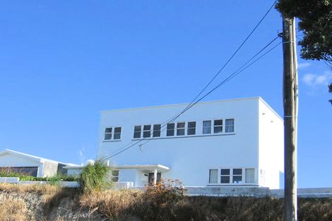 Photo of property in 127 Nevay Road, Miramar, Wellington, 6022