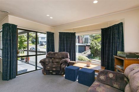 Photo of property in 74 Amapur Drive, Khandallah, Wellington, 6035
