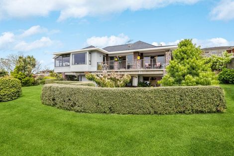 Photo of property in 12 Dunolly Place, Pukekohe, 2120