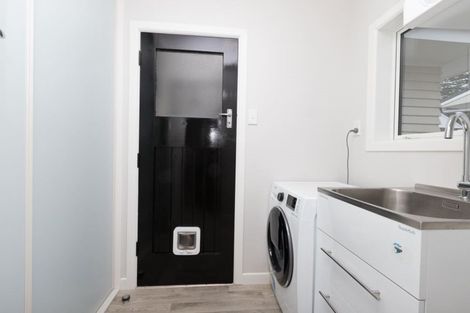 Photo of property in 4 Dover Road, St Andrews, Hamilton, 3200