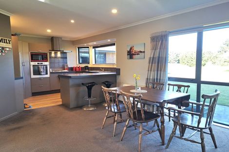 Photo of property in 17 Orlando Crescent, Waimairi Beach, Christchurch, 8083