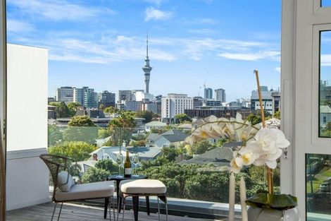 Photo of property in 405/246 Khyber Pass Road, Grafton, Auckland, 1023