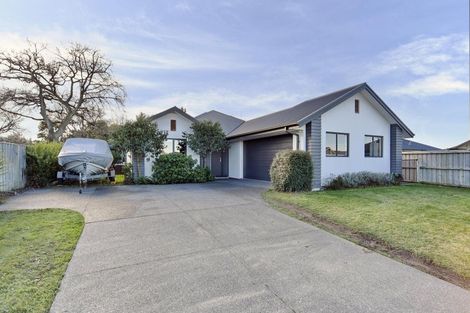 Photo of property in 7 Peter Place, Rangiora, 7400