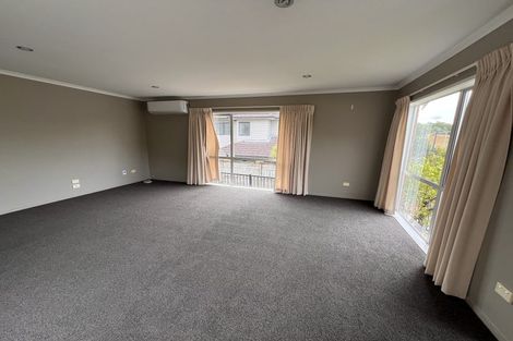 Photo of property in 9 Canyon Drive, Oteha, Auckland, 0632