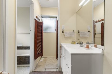 Photo of property in 20 Reynella Drive, Massey, Auckland, 0614