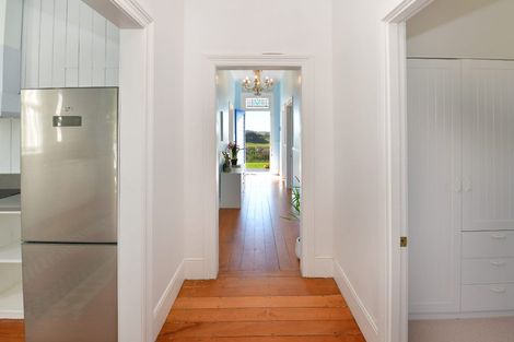 Photo of property in 21 Shine Road, South Head, Helensville, 0874