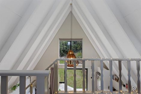 Photo of property in 1101 Dyers Pass Road, Governors Bay, Lyttelton, 8971