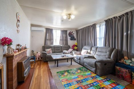 Photo of property in 27 Willis Street, Bader, Hamilton, 3206