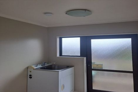 Photo of property in 1/1 Don Street, Papakura, 2110