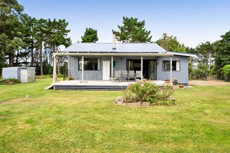 Photo of property in 2952 Eltham Road, Opunake, 4682