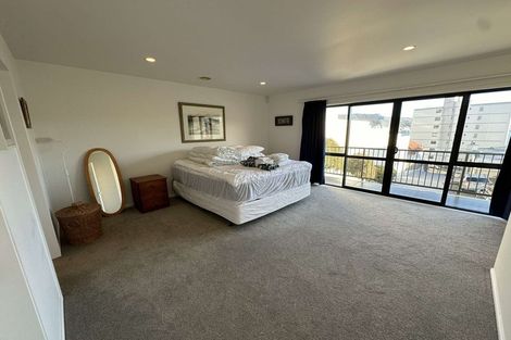 Photo of property in 7/22 Oriental Terrace, Oriental Bay, Wellington, 6011