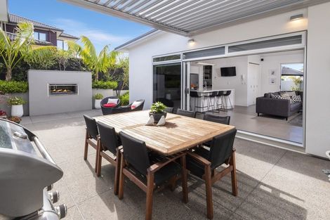 Photo of property in 15 Oceania Place, Mellons Bay, Auckland, 2014