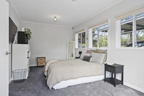 Photo of property in 8 Konini Road, Titirangi, Auckland, 0604