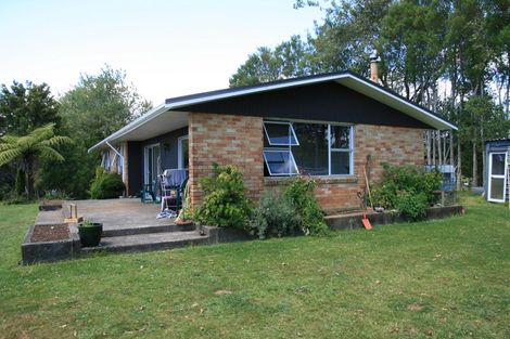 Photo of property in 556 Mangorei Road, Mangorei, New Plymouth, 4371