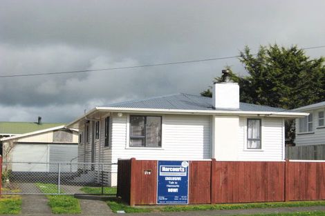 Photo of property in 215 Omata Road, Spotswood, New Plymouth, 4310