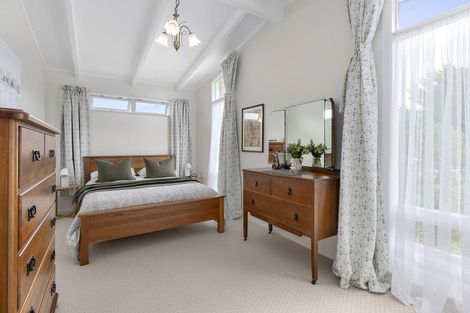 Photo of property in 18 Maple Grove, Kingston, Wellington, 6021