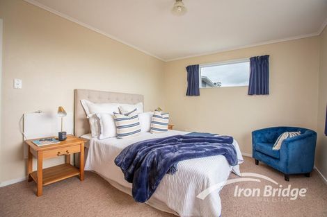 Photo of property in 78 Gloaming Hill, Titahi Bay, Porirua, 5022