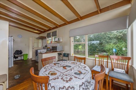 Photo of property in 59 Totaravale Drive, Totara Vale, Auckland, 0629