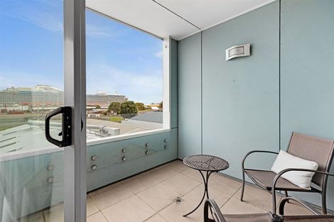 Photo of property in Algarve Apartments, 310/332 Maunganui Road, Mount Maunganui, 3116