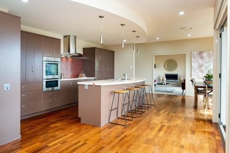 Photo of property in 68 Rochfort Road, Havelock North, 4130