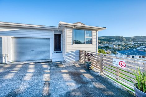 Photo of property in 94 Taylor Terrace, Tawa, Wellington, 5028