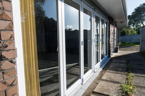 Photo of property in 58 Prince Regent Drive, Half Moon Bay, Auckland, 2012