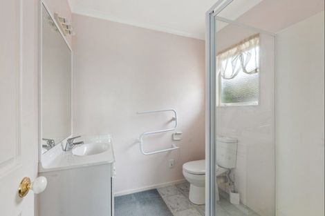 Photo of property in 61 Kath Hopper Drive, Orewa, 0931