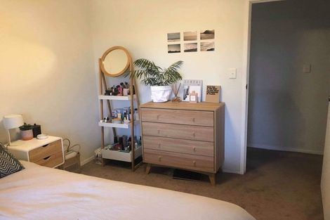 Photo of property in 2/14 Charles Street, Hauraki, Auckland, 0622