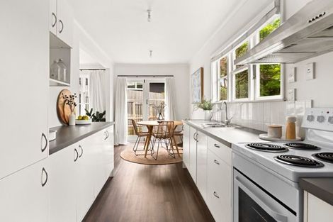 Photo of property in 15 Keirunga Road, Havelock North, 4130