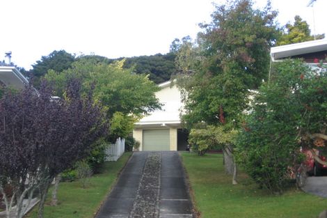 Photo of property in 14 Gretel Place, Hillcrest, Auckland, 0627