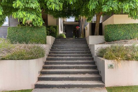 Photo of property in 38 Rere Road, Lake Hayes, Queenstown, 9304