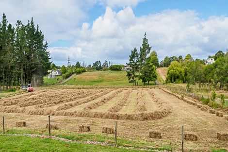 Photo of property in 16 Kennedy Road, Dairy Flat, Albany, 0792