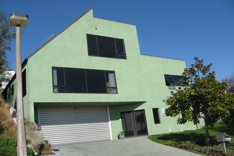 Photo of property in 2 Scarff Place, Cashmere, Christchurch, 8022