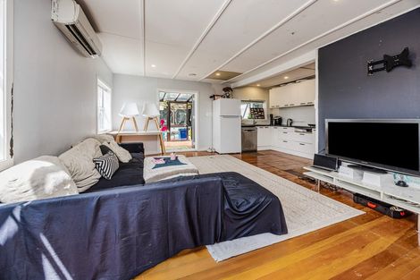 Photo of property in 2 Harrington Road, Henderson, Auckland, 0610