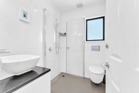 Photo of property in 37 Vincent Street, Waterloo, Lower Hutt, 5011