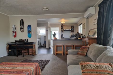 Photo of property in 69a Hartford Crescent, Totara Park, Upper Hutt, 5018