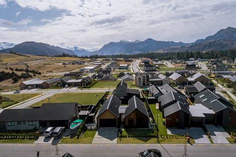 Photo of property in 10 Sawdon Street, Wanaka, 9305